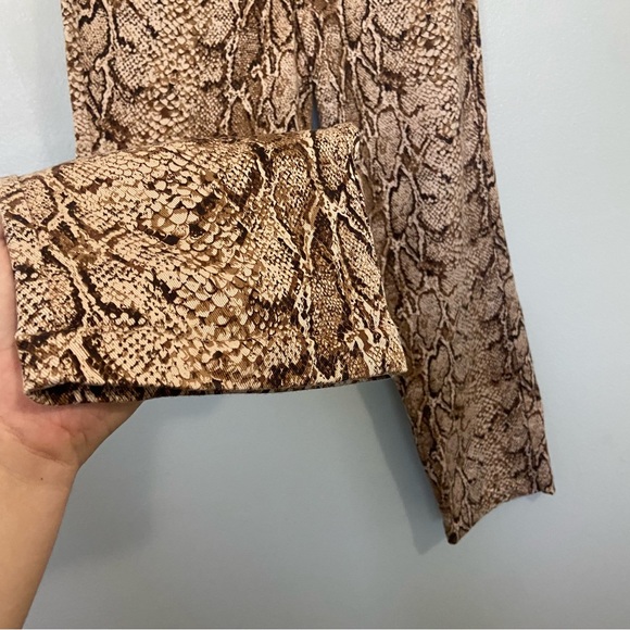 Reformation Snake Print Marlon High Rise Pants Size 4 - Picture 4 of 10
